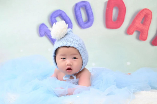 金坛宝宝喜欢搓脚